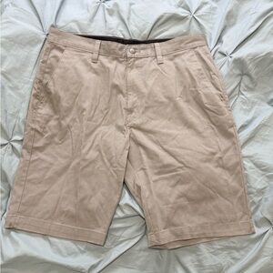 Volcom- Men's light grey shorts